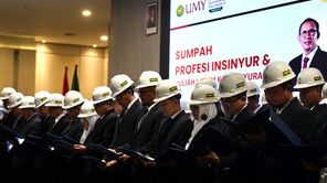 Insinyur Lulusan UMY Harus Tetap Junjung Etika dalam Berinovasi