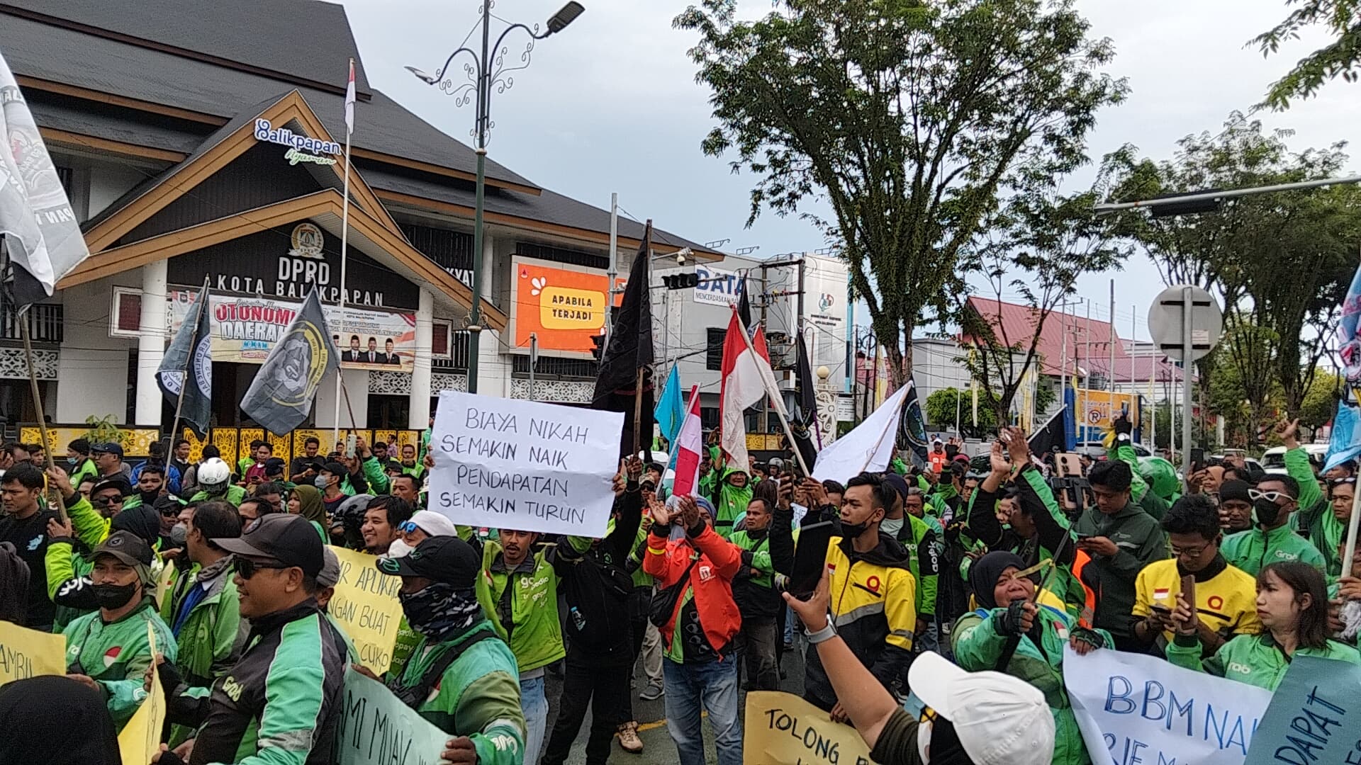 Ojol Balikpapan Suarakan “Tarif Bersih Tanpa Potongan”
