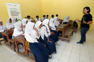 Manulife Renovasi Sekolah - Panji 5.jpg