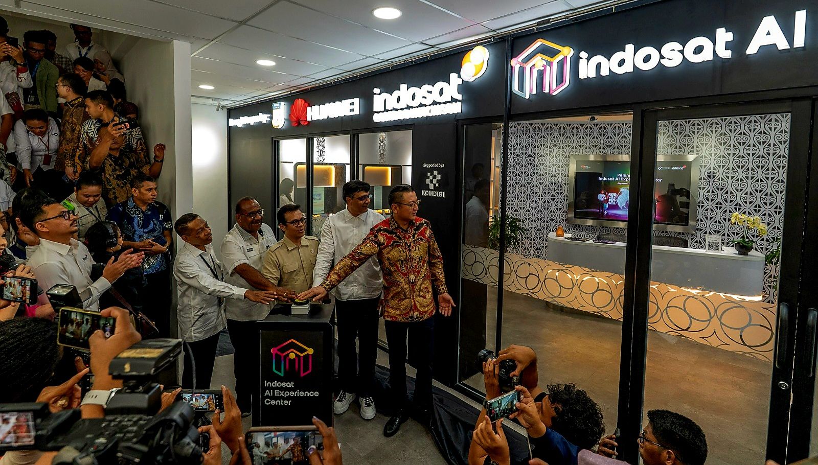 Indosat resmikan AI Experience Center di Jayapura