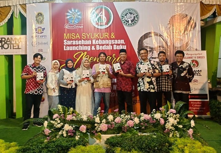 Generasi Z Merindukan Gus Dur dan Romo Mangun