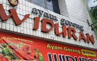 Ayam Goreng Widuran Solo.
