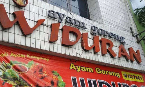 Ayam Goreng Widuran Solo.