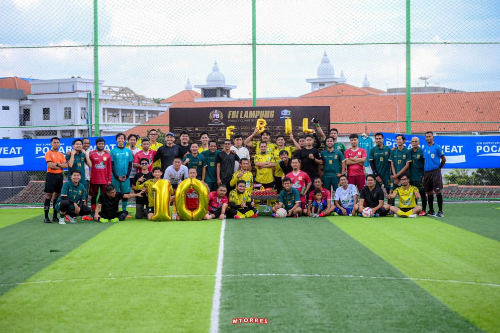 FBI Regional Lampung merayakan 1 dekade berdirinya komunitas tersebut dengan menyelenggarakan berbagai rangkaian acara. Kegiatan bertema “From Boots with Love” ini dipusatkan di Lapangan Minisoccer RS Urip Sumoharjo, pada Sabtu (24/5/2025). 