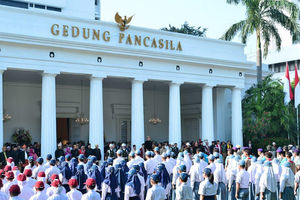 Peringatan Hari Lahir Pancasila yang diselenggarakan di Halaman Gedung Pancasila, Kementerian Luar Negeri, Jakarta, Jumat, 1 Juni 2018.