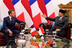 Presiden Prancis bertemu dengan Prabowo.png