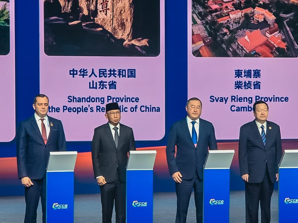 Gubernur Mirza dalam forum bertajuk Shandong International Friendship Cities Cooperation and Exchange Week.jpeg
