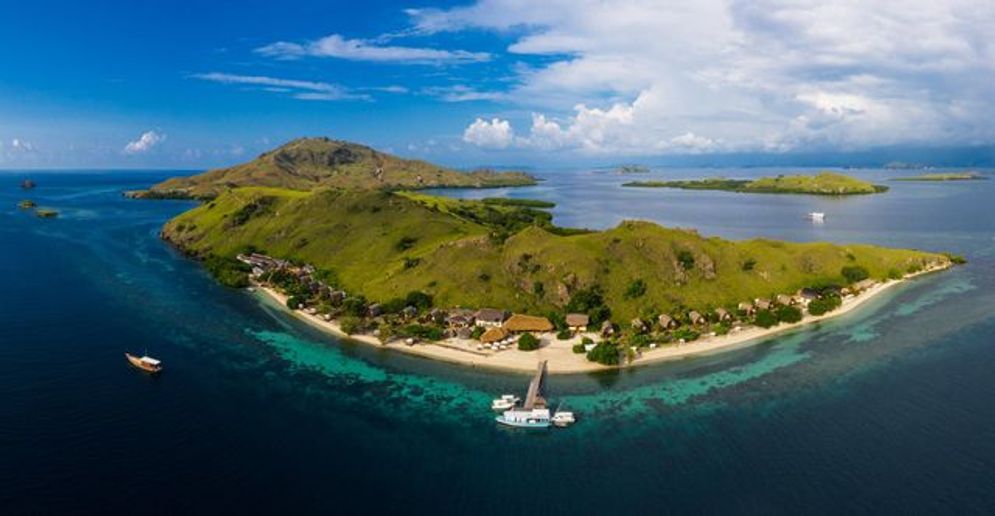 komodo resort.jpeg