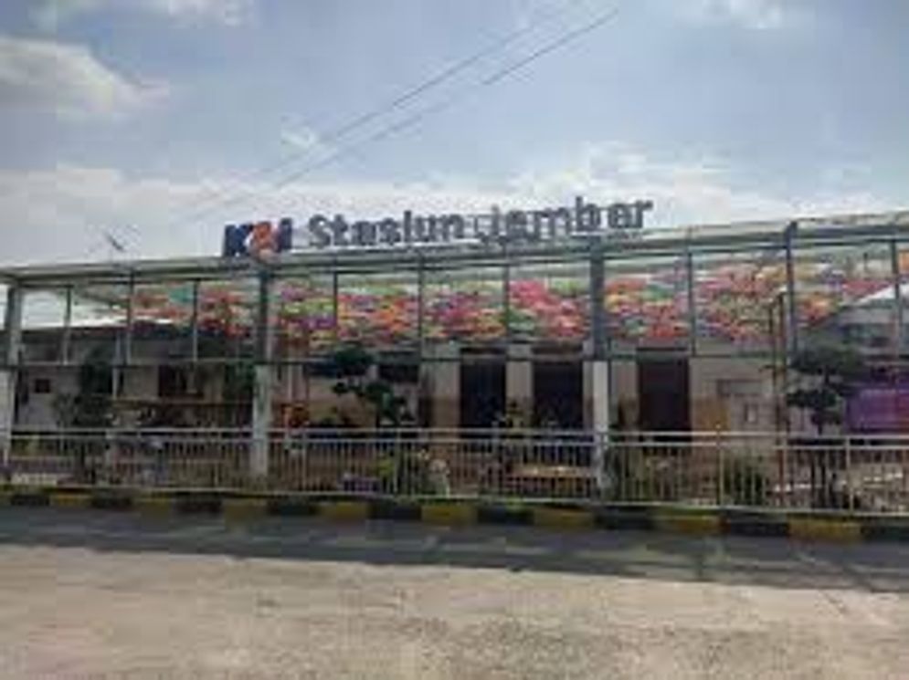 STASIUN JEMBER.jpg