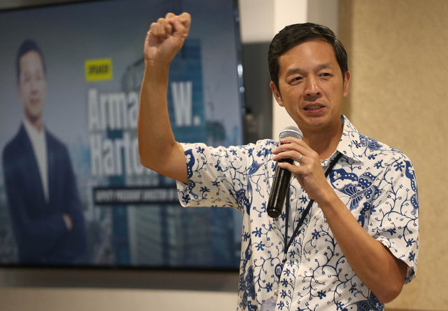 BCA Raih Award - Panji 3.jpg