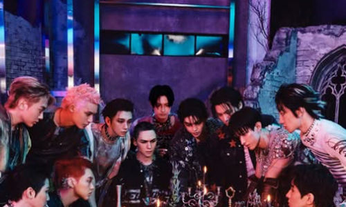 Boy group K-Pop, SEVENTEEN.