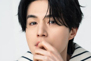 Lee Dong-wook.
