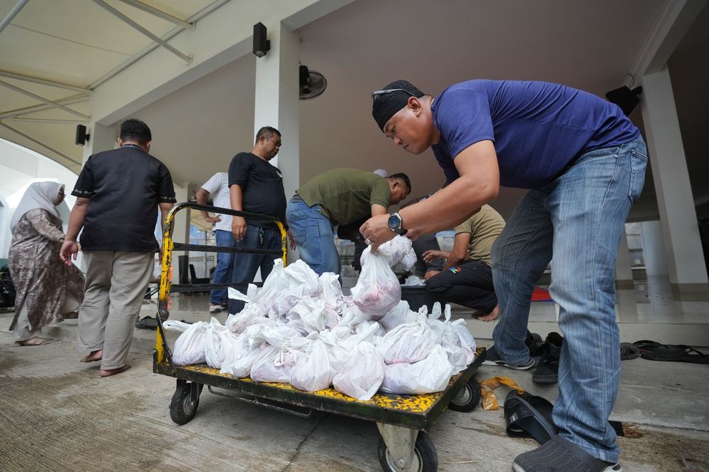 Pada Idul Adha 1446 H tahun ini, PGN Group menyalurkan total 955 ekor hewan kurban yang terdiri atas 121 ekor sapi dan 834 ekor kambing.