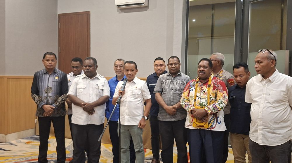 Menteri ESDM Bahlil Lahadalia ditemui di Swiss Bell Hotel Sorong, pada Sabtu, 7 Juni 2025.