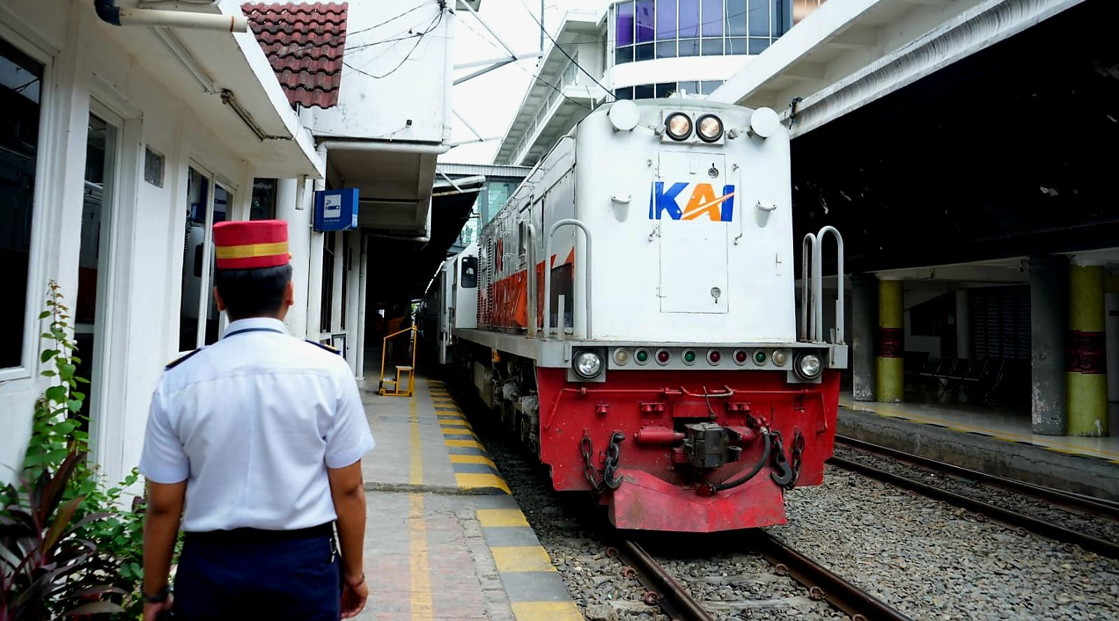 Hari ketiga long weekend Iduladha, 24.506 orang naik kereta api