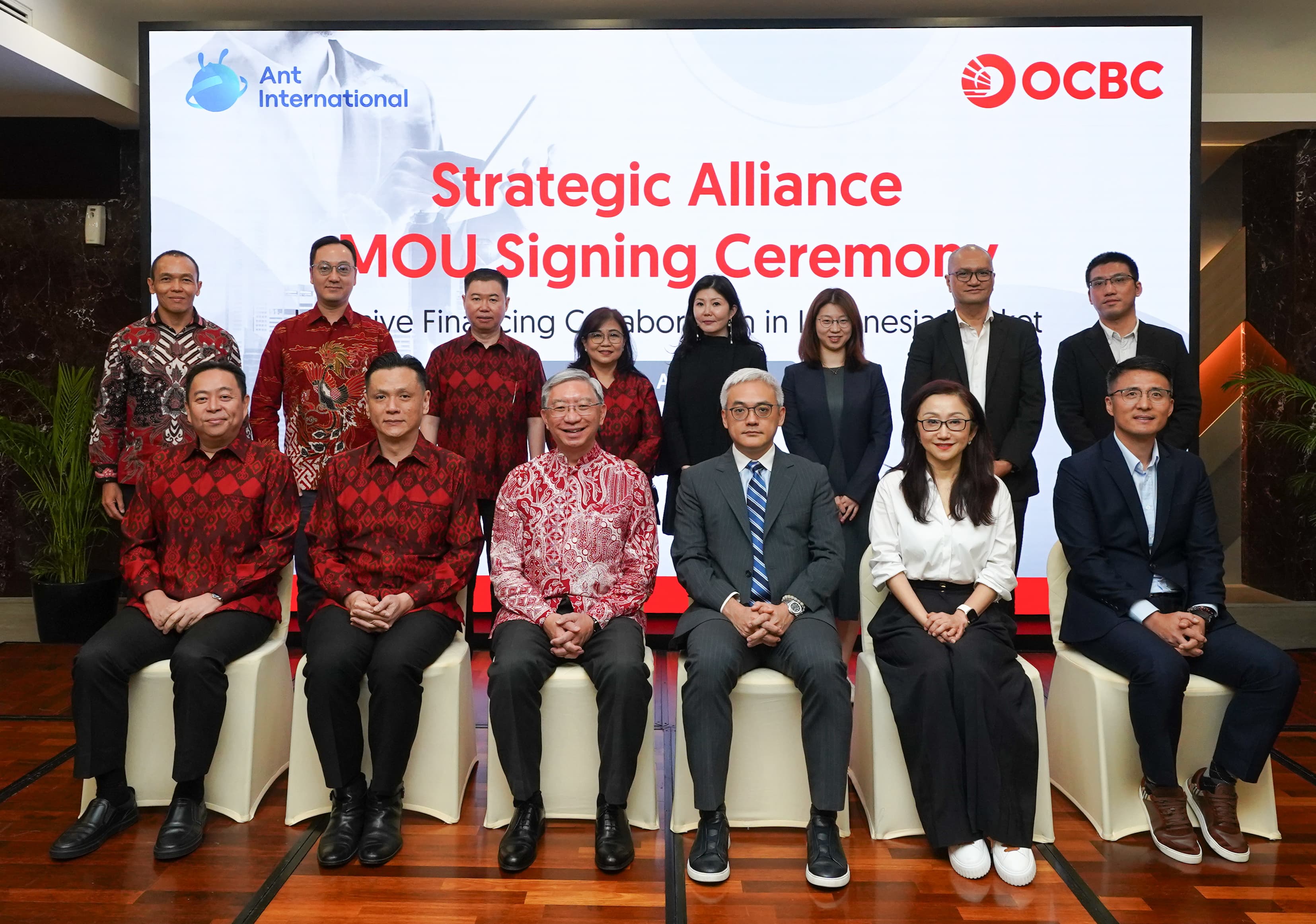 PT Bank OCBC NISP Tbk (OCBC) resmi menjalin kerja sama strategis dengan Ant International — perusahaan global yang dikenal lewat teknologi keuangan dan solusi digitalnya yang canggih.