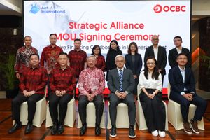 Dokumentasi Ant International & OCBC.jpg