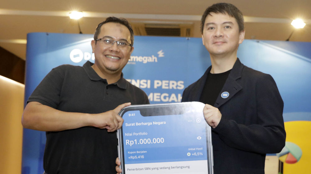 Peluncuran e-SBN Trimegah - Panji 2.jpg