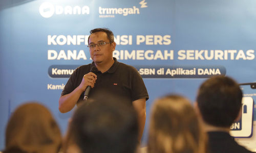 Peluncuran e-SBN Trimegah - Panji 3.jpg