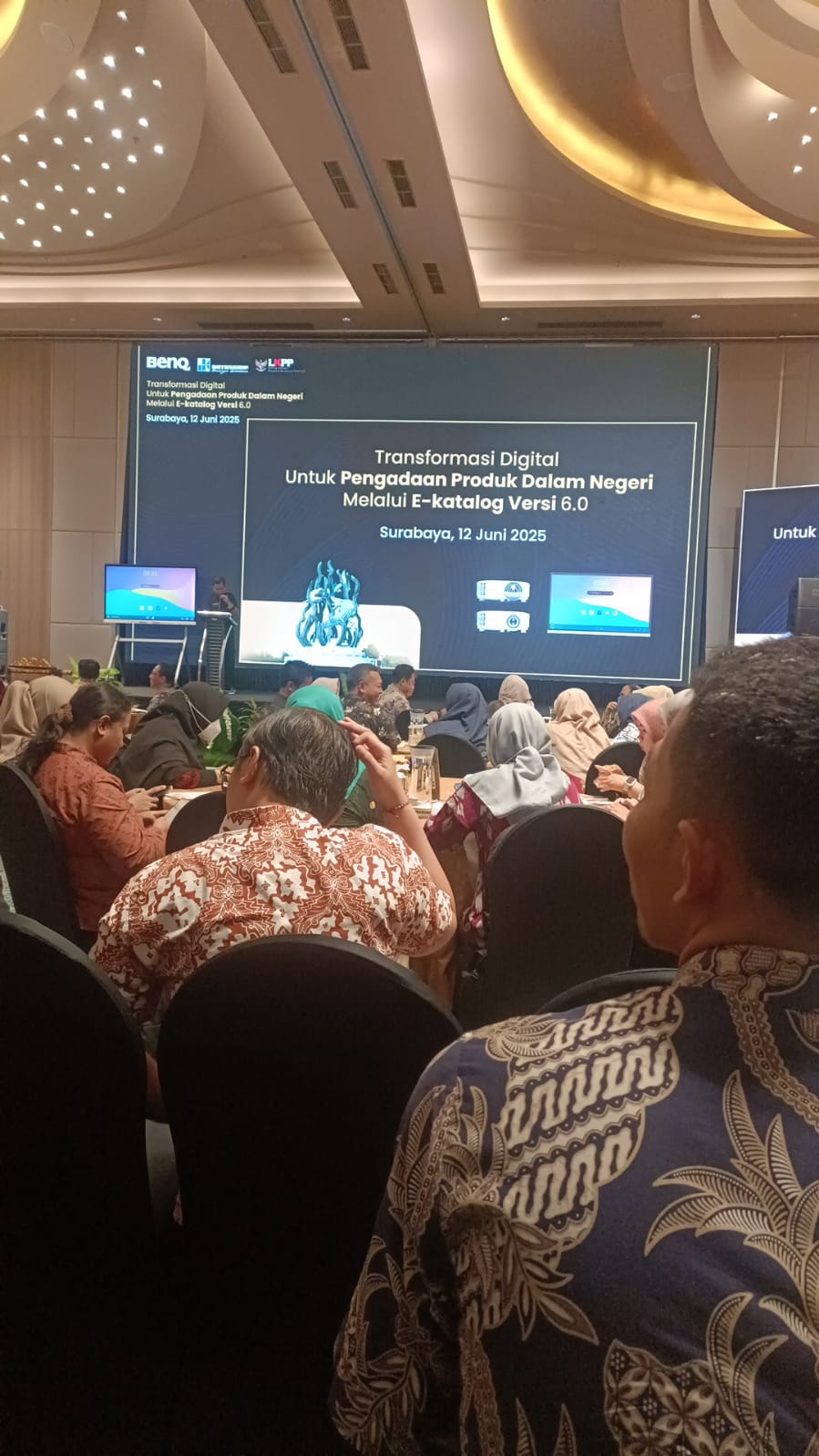 Kegiatan bertajuk “Transformasi Digital untuk Pengadaan Produk Dalam Negeri melalui E-katalog Versi 6.0, Kamis (12/6/2025) pagi di Morazen Hotel Jalan Kayoon.