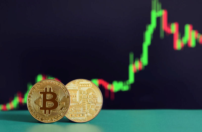 Bitcoin Melonjak ke 150K Peluang dan Risiko yang Perlu Diketahui Tahun Ini!