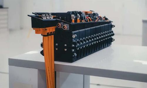 Foto baterai VarEVolt milik RML Group.jpg