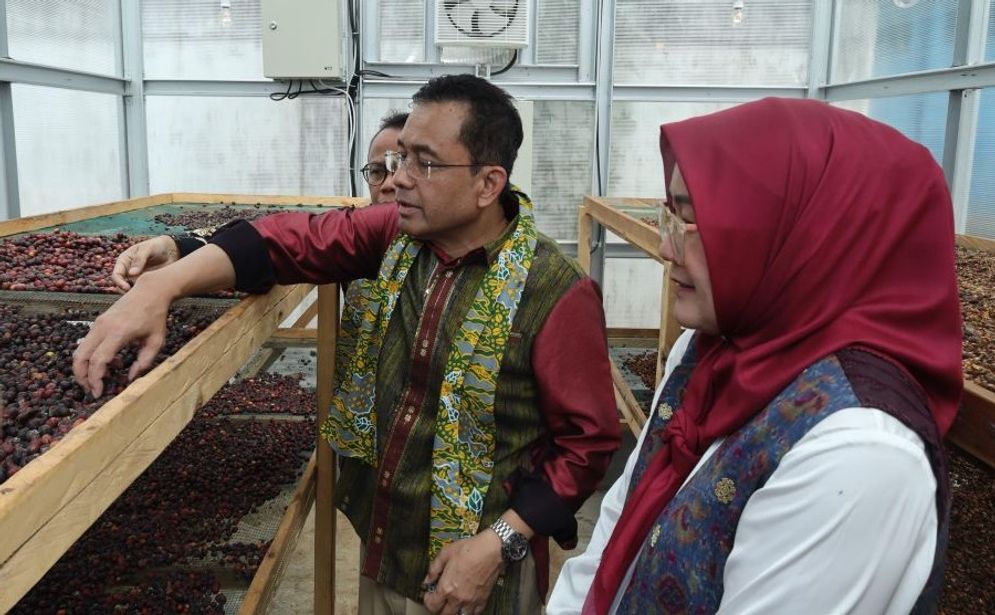 Sultan Muda Sumsel Goes to Kabupaten Lahat: Literasi dan Inklusi Keuangan pada Pelaku Usaha Muda