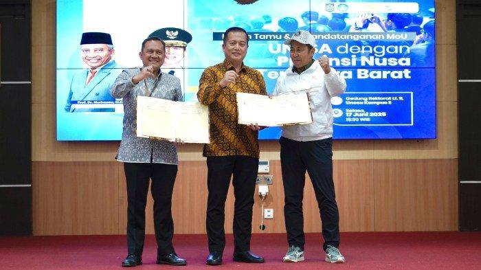 Gubernur NTB Muhammad Iqbal bersama Wakil Rektor IV Unesa Prof Dr Dwi Cahyo Kartiko dan juga Wakil Rektor IV ITS Prof Agus Muhammad Hatta. (*)