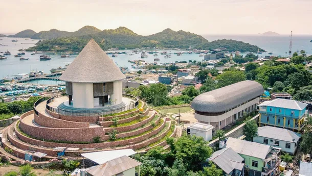 Pariwisata Manggarai Barat: Potensi dan Peluang Emas, serta Tantangan yang Perlu Diatasi