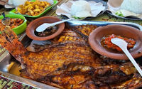 Seafood di Warung Makan Bu Prapti Pantau Watukarung Restoran.
