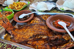 Seafood di Warung Makan Bu Prapti Pantau Watukarung Restoran.