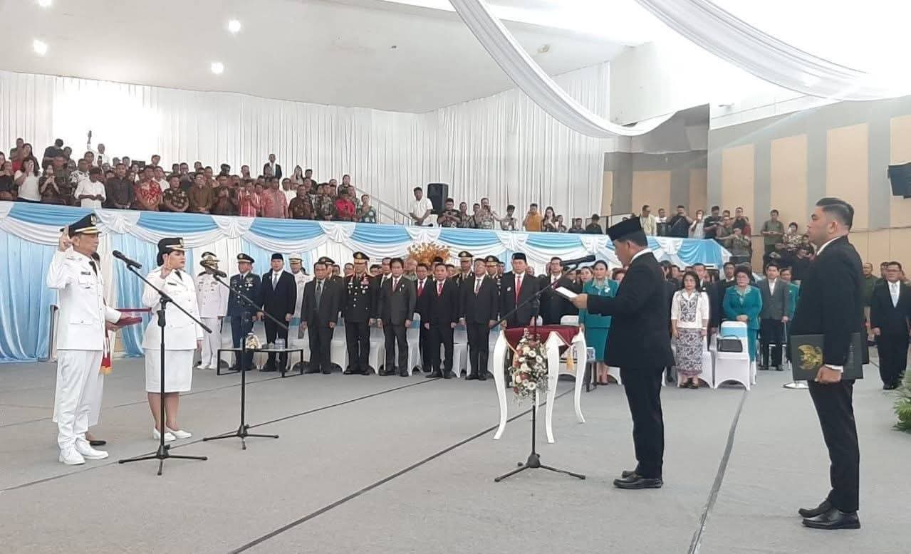 Gubernur Sulawesi Utara, Mayjen TNI (Purn) Yulius Selvanus melantik Welly Titah dan Anissa Gretsya Bambungan sebagai Bupati dan Wakil Bupati Talaud.