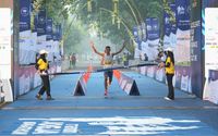 Cetak Rekor! Mandiri Jogja Marathon 2025 Capai Puncak, 9.200 Pelari dan NDX AKA Ramaikan Prambanan