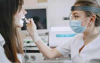 Ilustrasi orang sedang melakukan Medical Check Up.