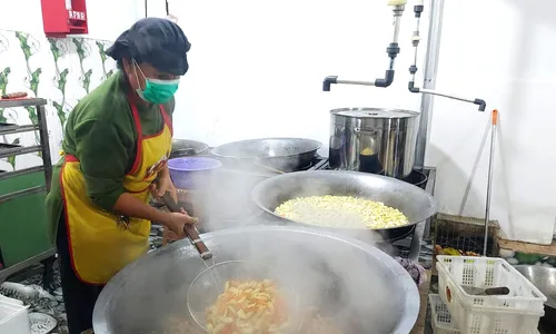 Kembangkan Usaha Lewat KUR BRI, UMKM Ini Ikut Dukung Program Pemerintah MBG