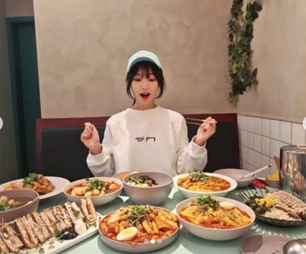 Daftar Mukbanger Korea Paling Hits: Punya Followers Jutaan dan Konten Makan Menggoda