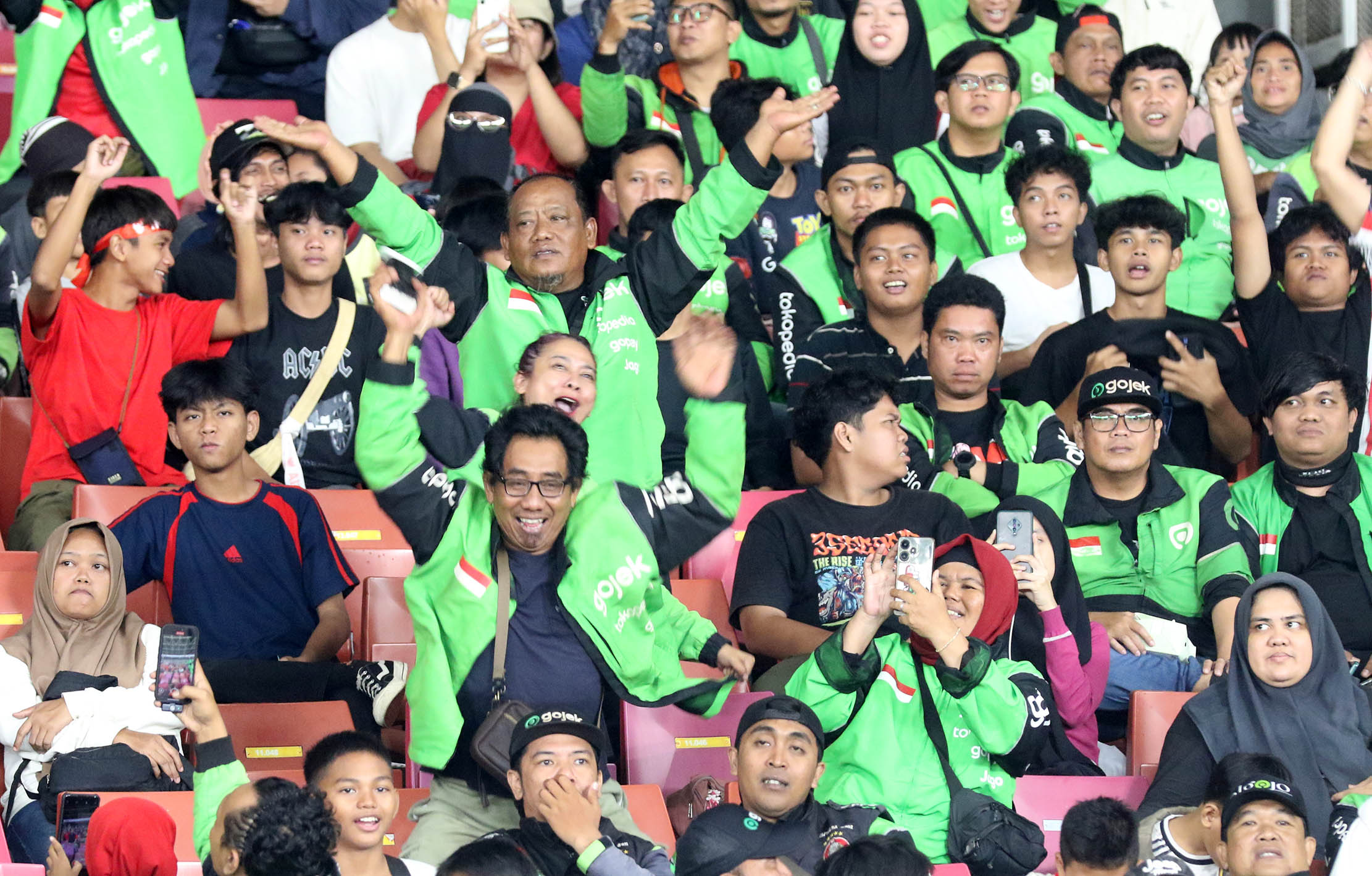 Gojek Dukung Piala Presiden - Panji 1.jpg