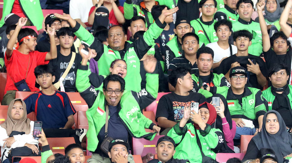 Gojek Dukung Piala Presiden - Panji 1.jpg