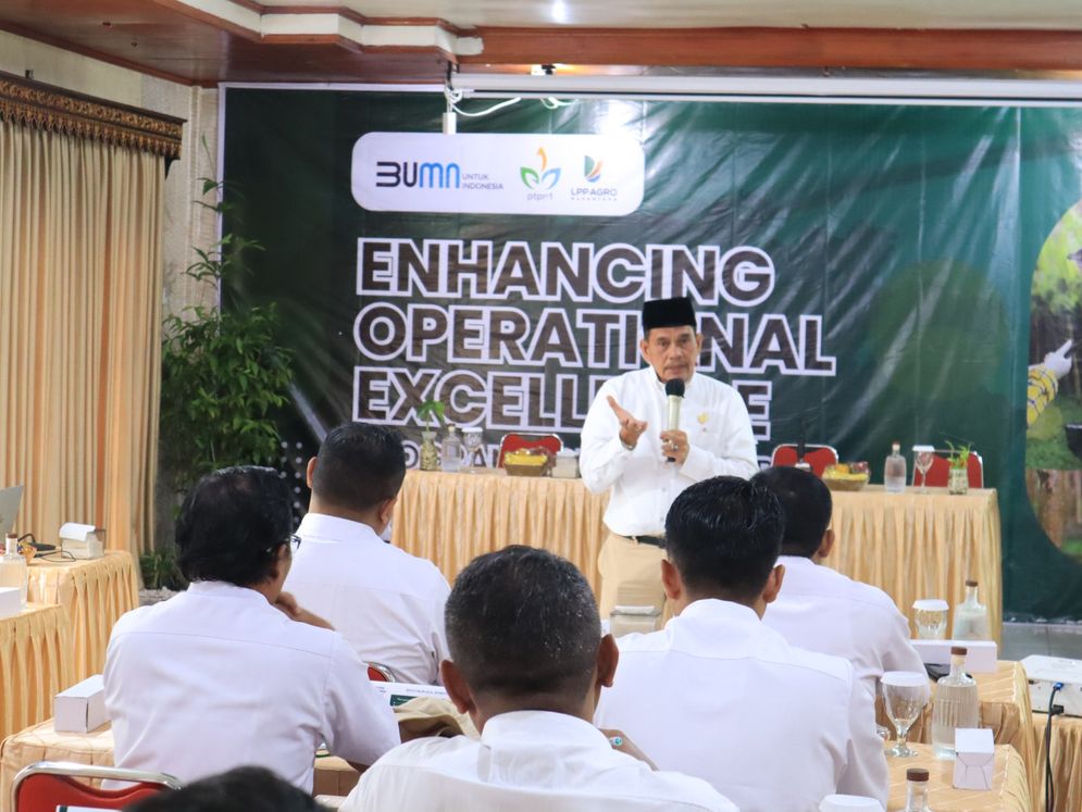 Region Head PTPN I Regional 7 Tuhu Bangun membuka Pelatihan “Enhancing Operational Excellence” Komoditas Karet dari seluruh Regional PTPN I di Palembang, Senin (7/7/2025). 