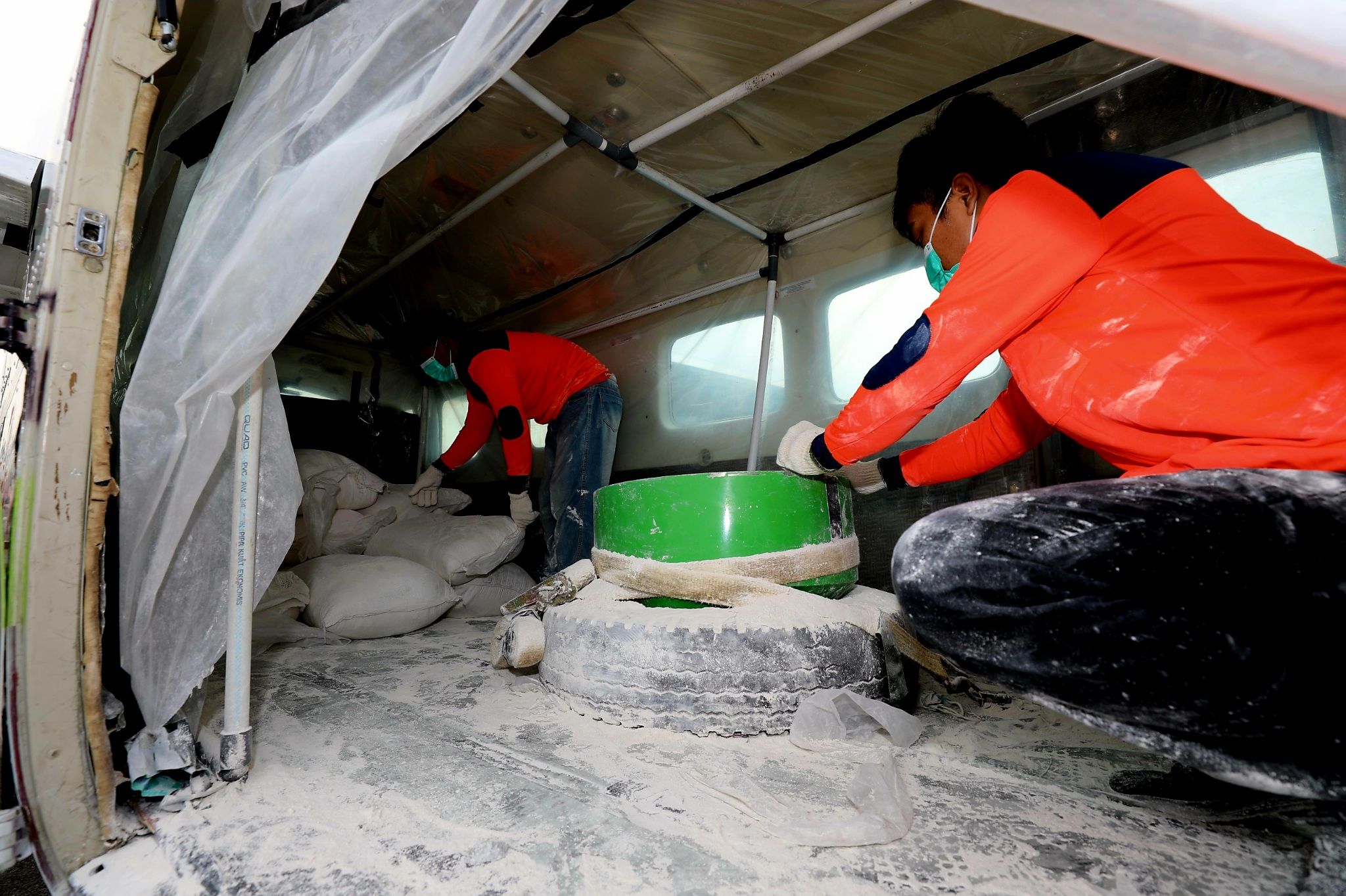 BNPB telah menaburkan 16 ton bahan semai melalui 18 sorti penerbangan