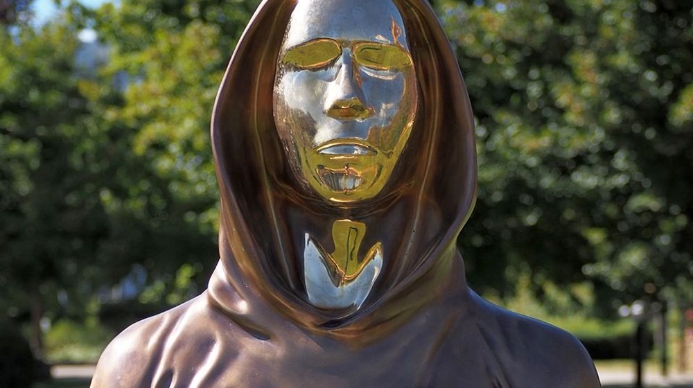 Bust_of_Satoshi_Nakamoto_in_Budapest.jpg