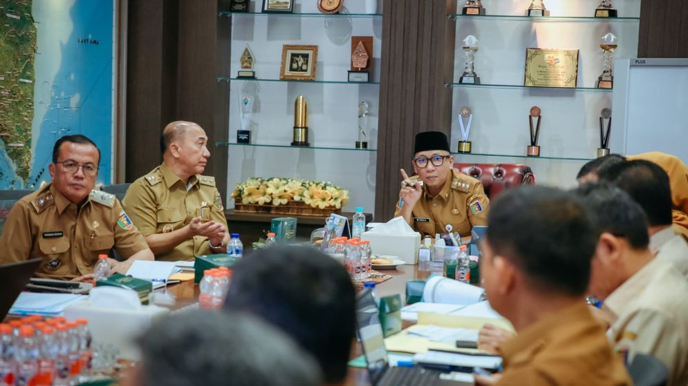Gubernur Lampung Rahmat Mirzani Djausal