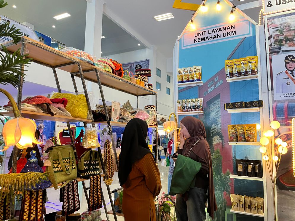 Hadirkan Cita Rasa Unik, UMKM Damake Snack Diminati Pengunjung 