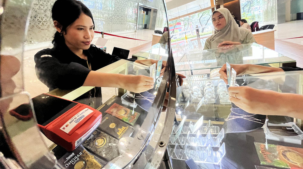 Perdaganagn Emas Logam Mulia - Panji 4.jpg