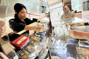 Perdaganagn Emas Logam Mulia - Panji 4.jpg