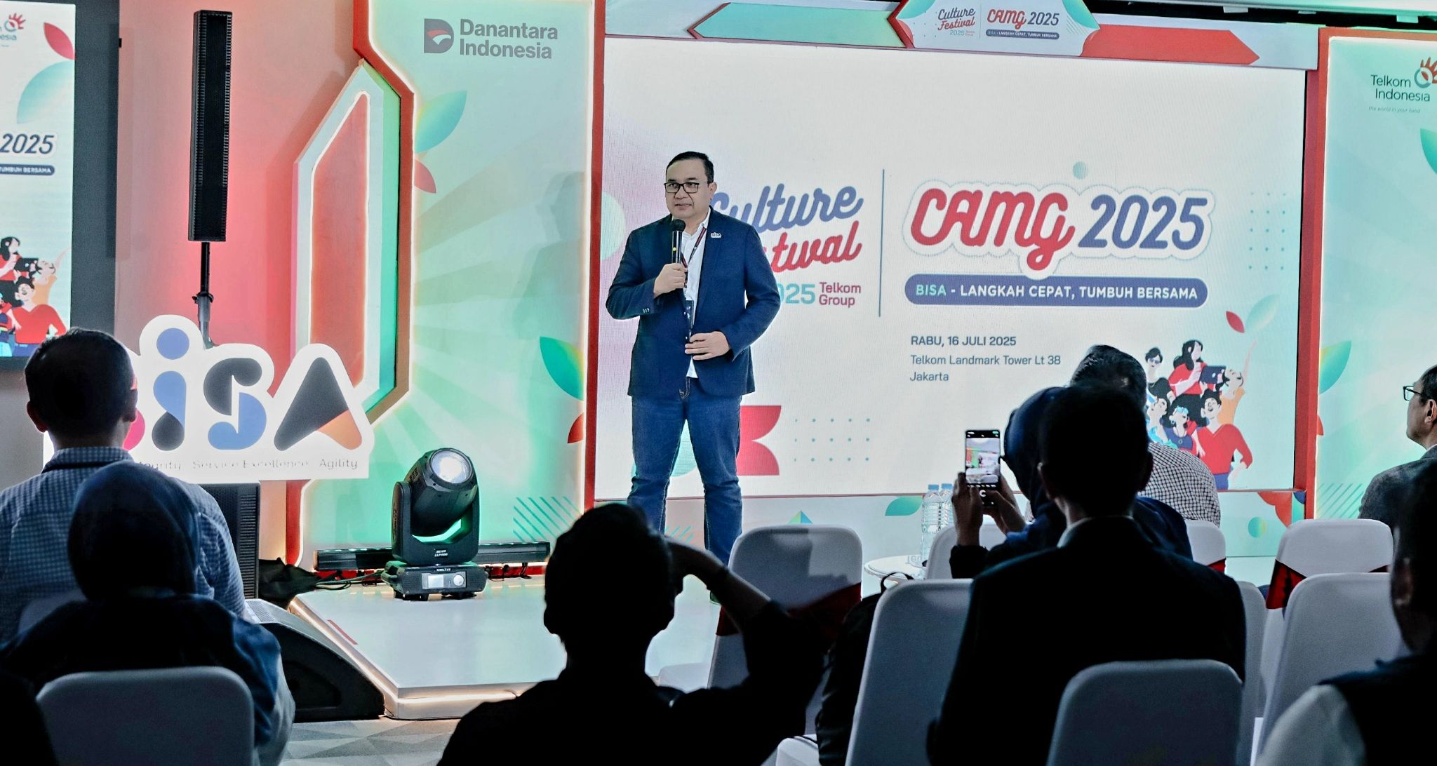 Direktur Human Capital Management Telkom Henry Christiadi dalam acara Culture Festival TelkomGroup 2025