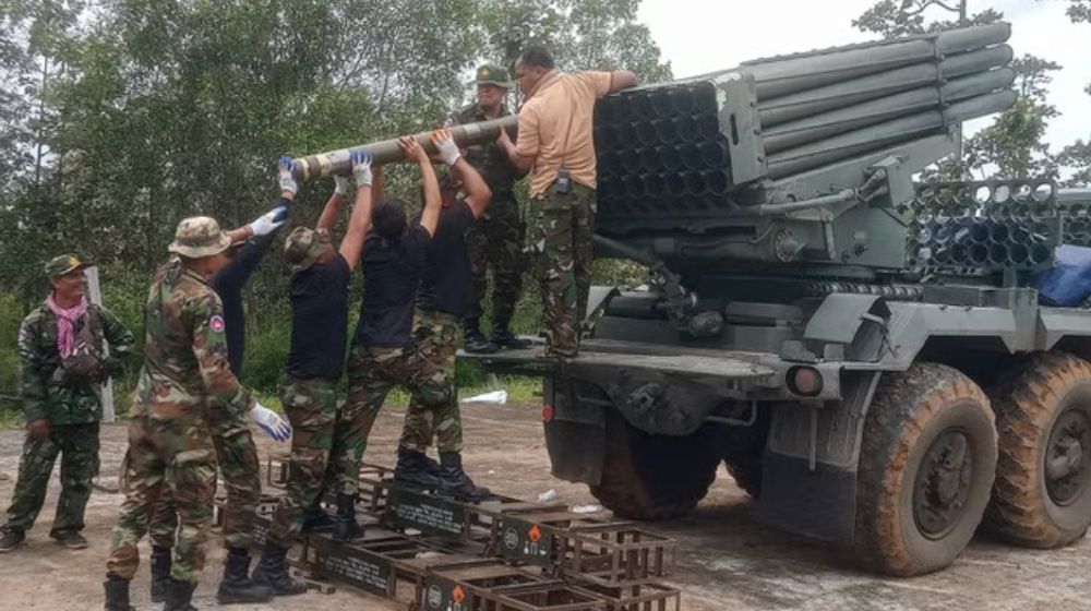 Militer Kamboja serang THAILAND.jpg