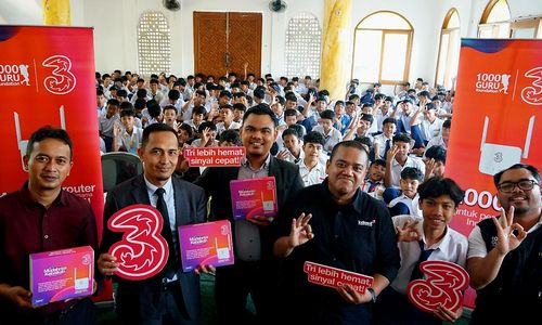  Kampanye #MudahnyaKebaikan hadirkan koneksi internet dengan menyalurkan 1.000 routers ke 400 sekolah lewat dukungan pelanggan Tri
