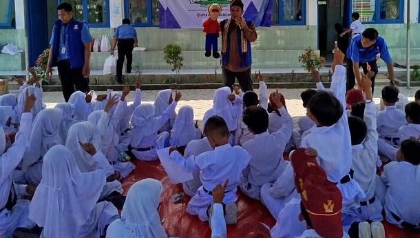 Jarwo Songha, Pendongeng Lampung Hibur Anak-anak di Pelosok Pulau Madura