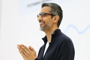 Hello from Google I-O! What an amazing day at sunny Shoreline Amphitheatre in Mountain View.Rea (1) (1).jpg